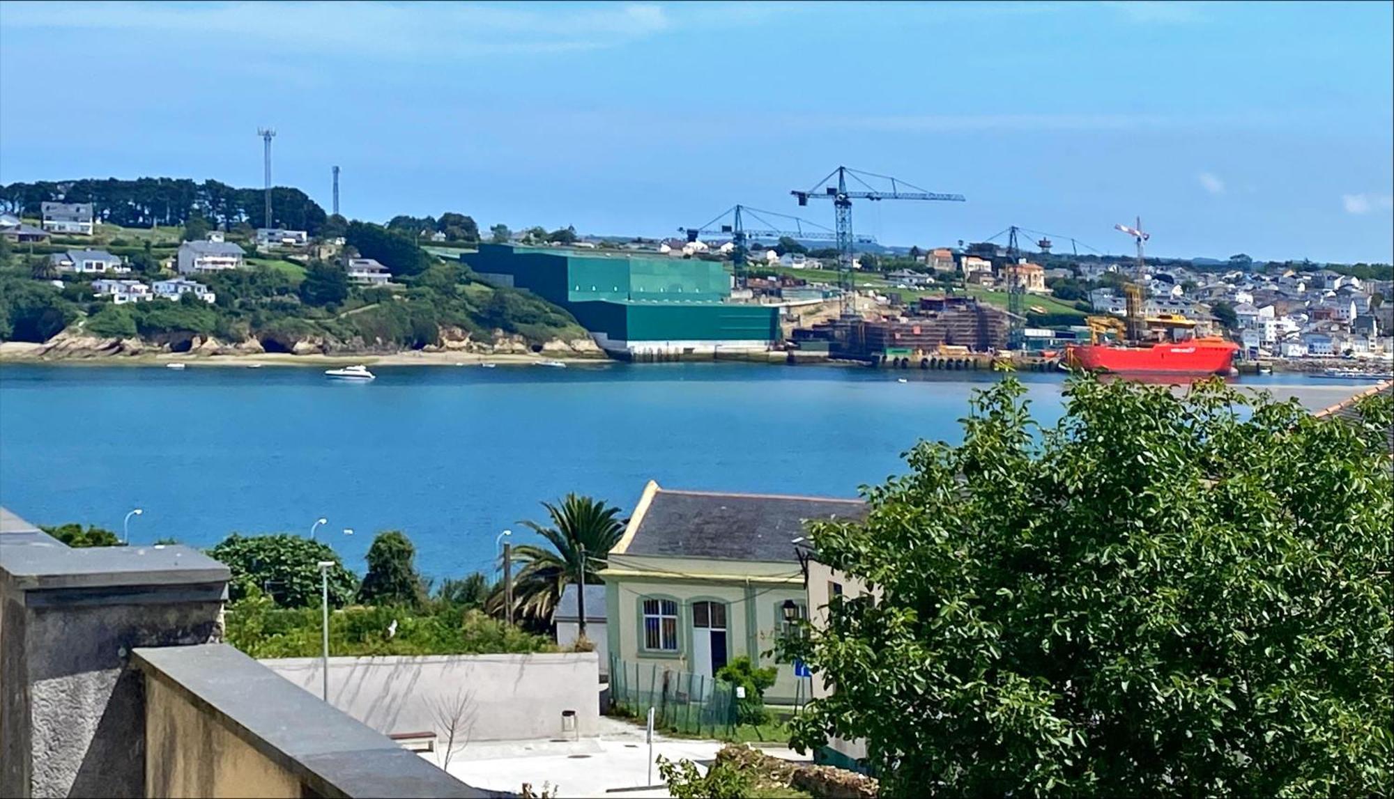 Apartamentos Buenos Aires,En El Centro De Ribadeo Con Vistas A La Ria Dış mekan fotoğraf